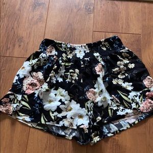 COTTON ON floral, flowy shorts